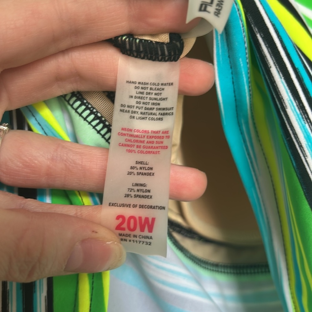ZeroXposur Swimwear Tankini Top Stripes UPF 30+ Quick Dry Material NWT - Picture 8 of 8